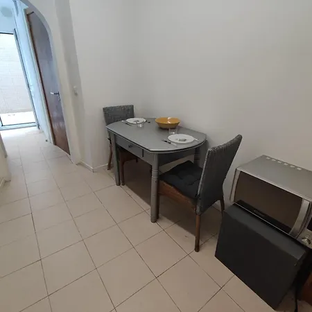 Lisbon, Cozy T1 In Historical Center, Penha De Franca, Apartamento Lisboa