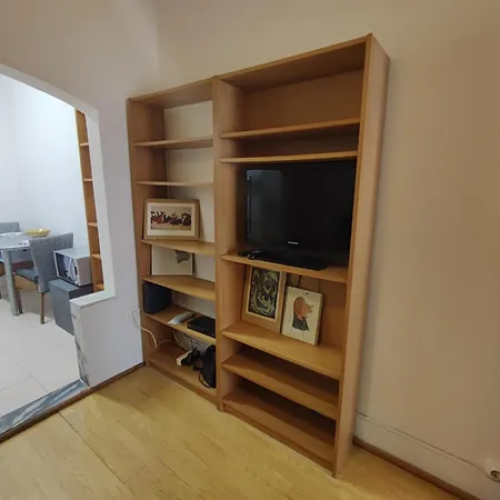 Lisbon, Cozy T1 In Historical Center, Penha De Franca,