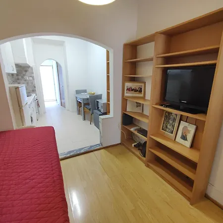 Lisbon, Cozy T1 In Historical Center, Penha De Franca, Apartamento